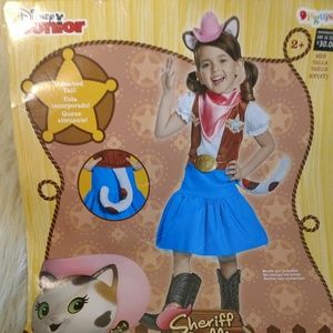 Sheriff Callie's costume 2t